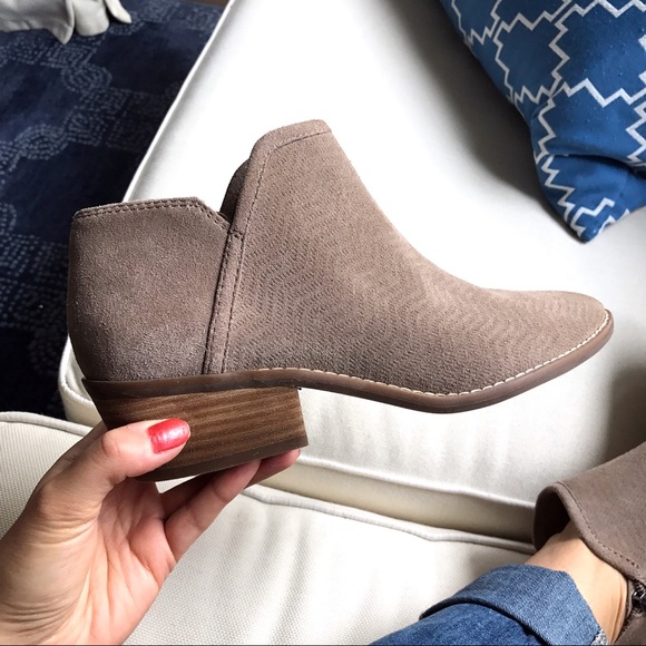 Lucky Brand Shoes - LUCKY BRAND 🍀 S/10.5 -TAUPE SUADE LEATHER BOOTIES